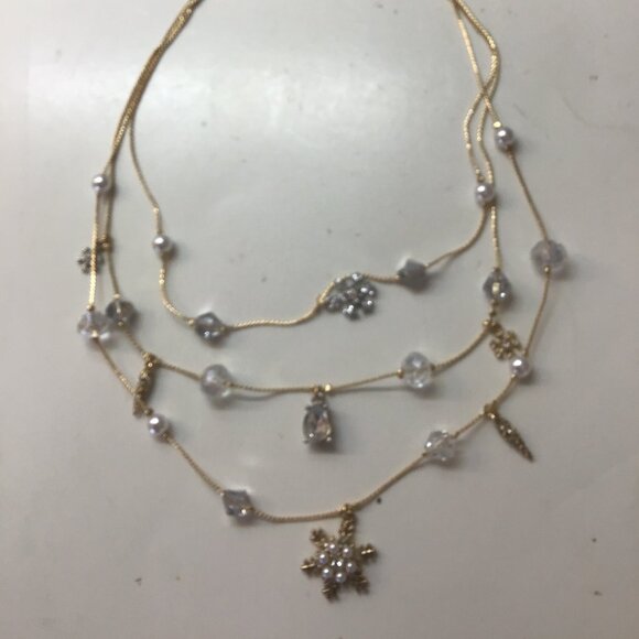 Betsey Johnson New 3-Tier Snowflake and Pearls Necklace - Picture 1 of 6